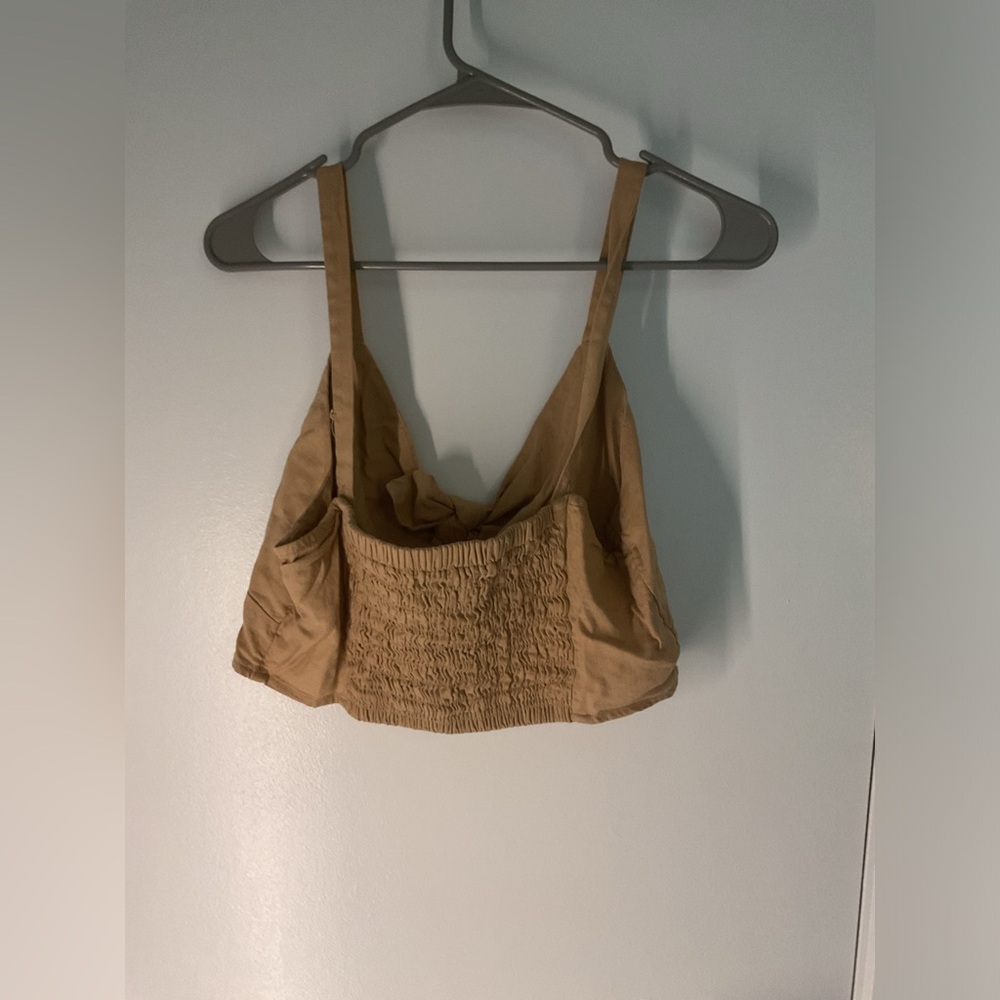 Universal Thread Beige Crop Top - Picture 3 of 3